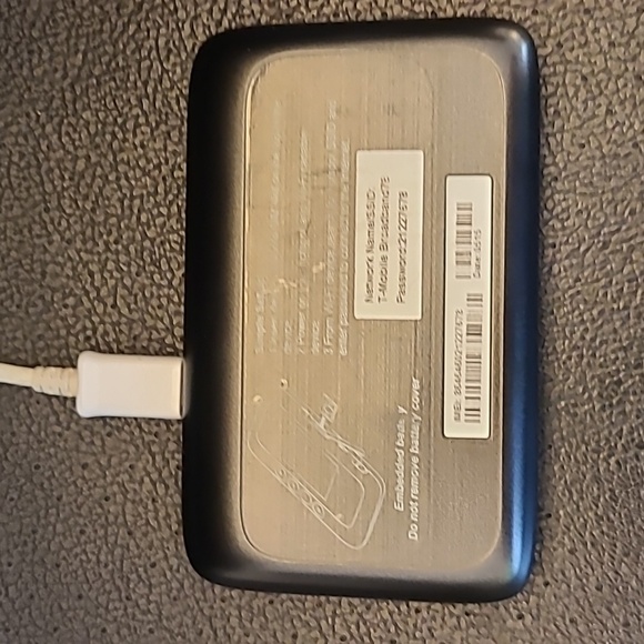 T mobile ZTE MF915 hot spot - Picture 2 of 5